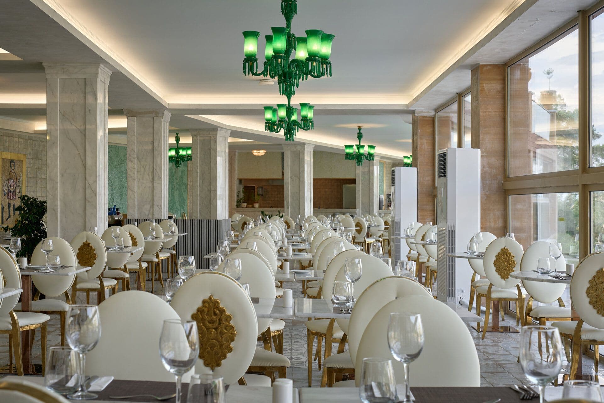 Zoe Main Restaurant