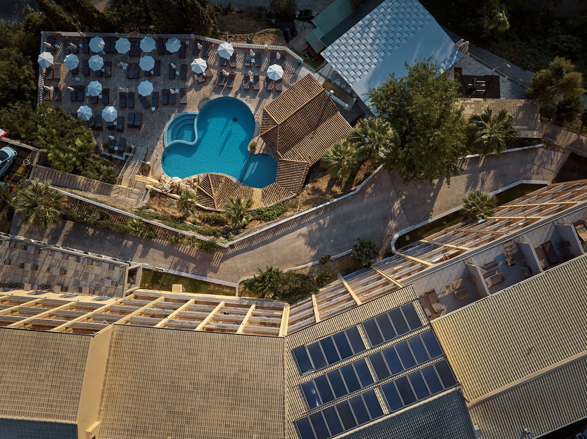 Poseidon Pool & Coffee