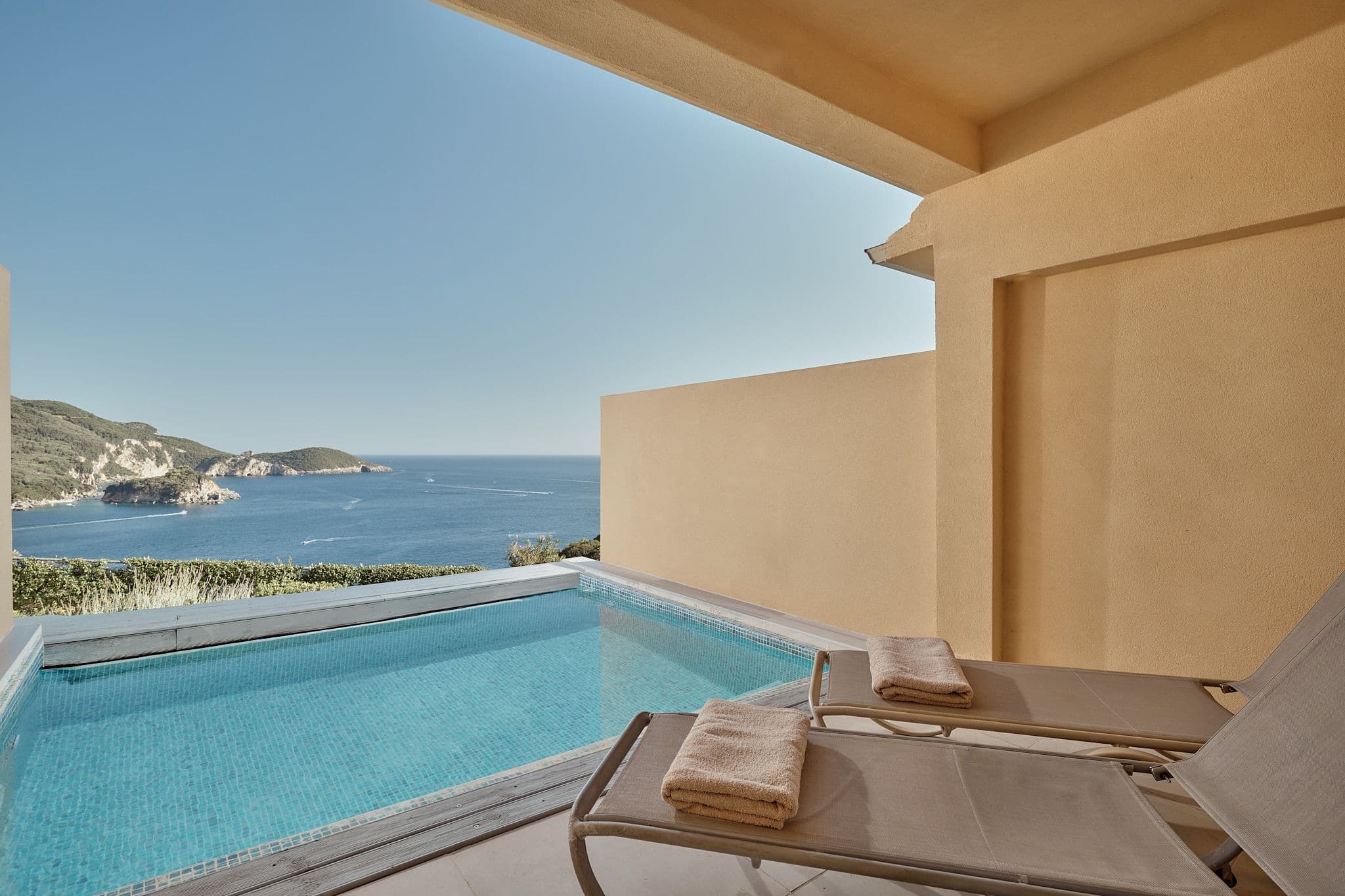 Bungalow with Mini Pool