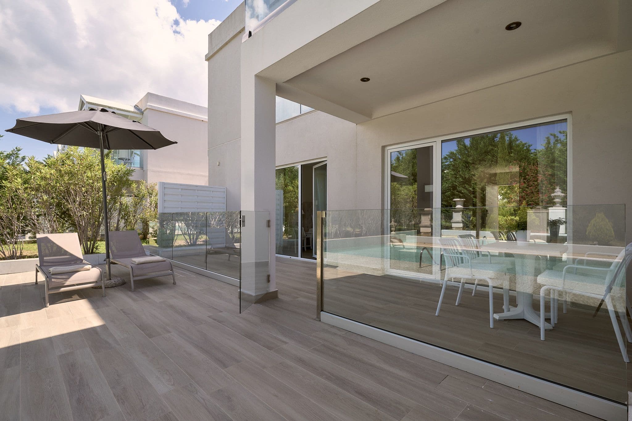 Junior Suite Sharing Pool