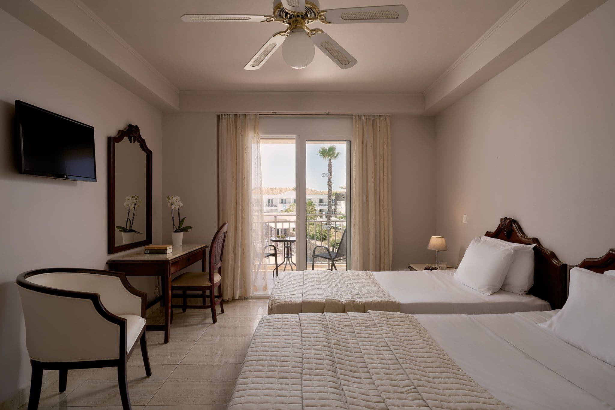 Junior Suite Side Sea View