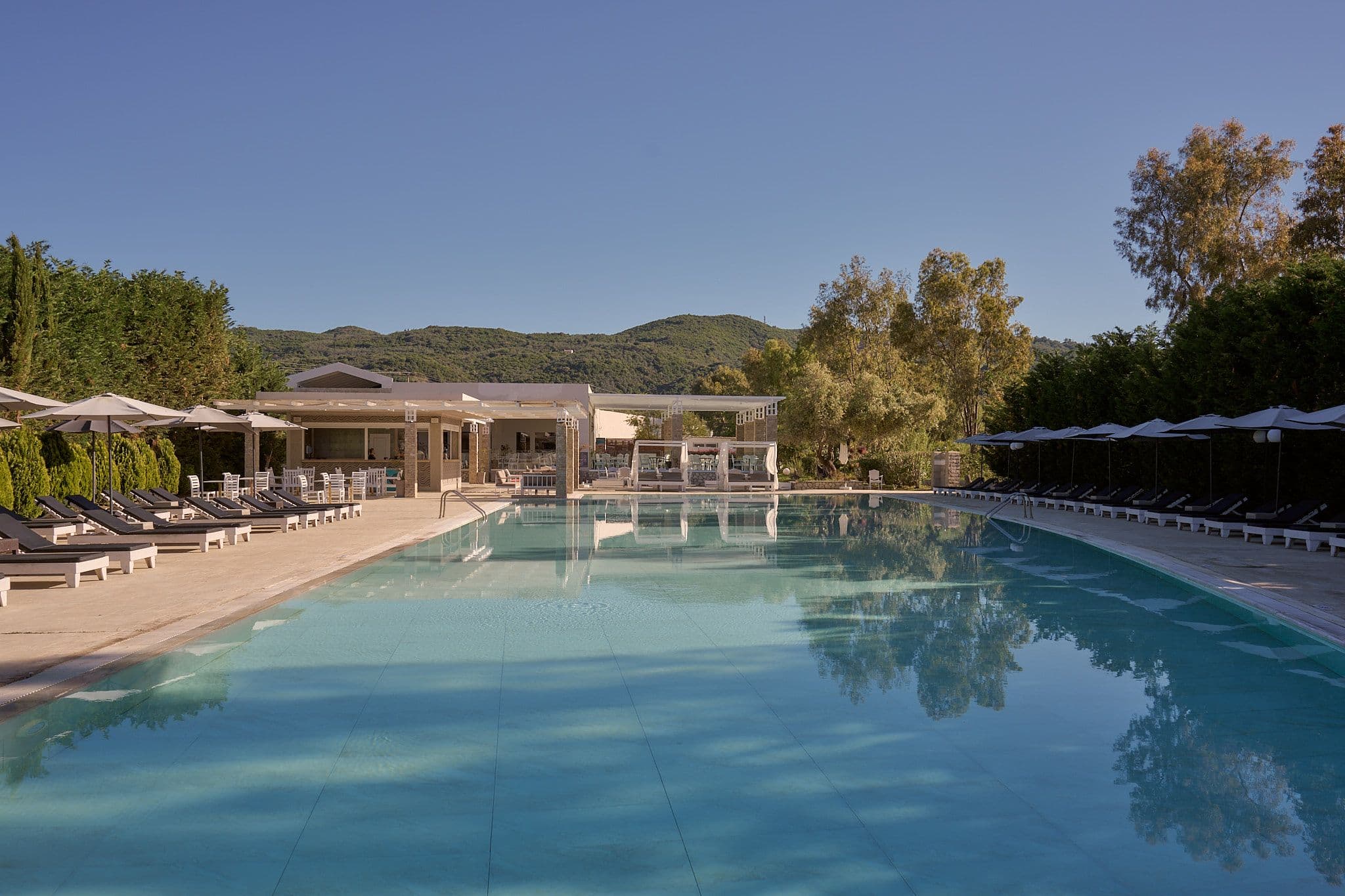 Oasis Pool Bar